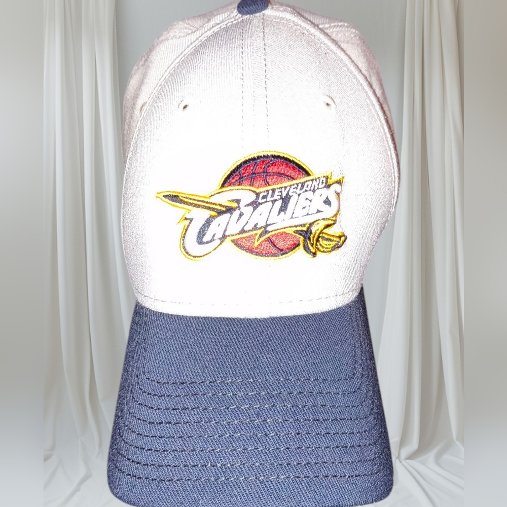 NBA Cleveland Cavaliers White and Navy Cap